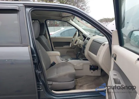 2009 Ford Escape Xlt из США, поврежденный, VIN 1FMCU03729KA80571